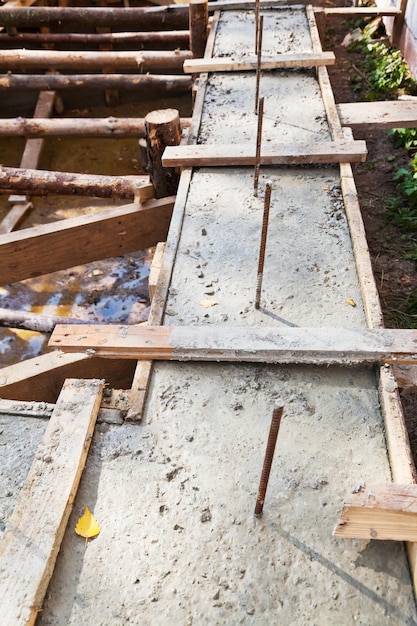 Consolidarea structurilor din beton degradate: metode și materiale