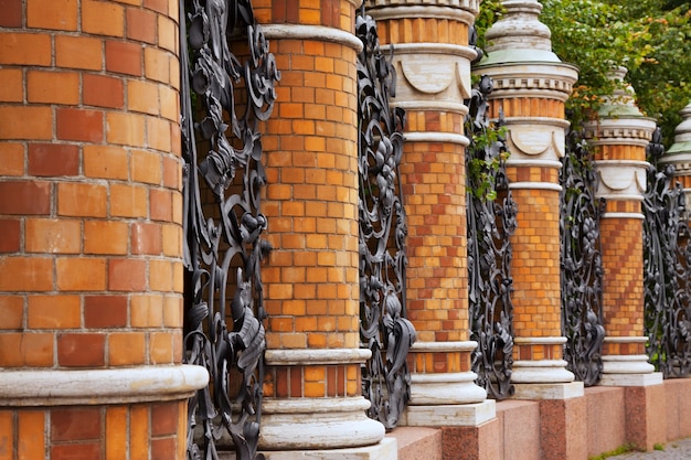 Restaurarea elementelor decorative din beton în clădiri istorice